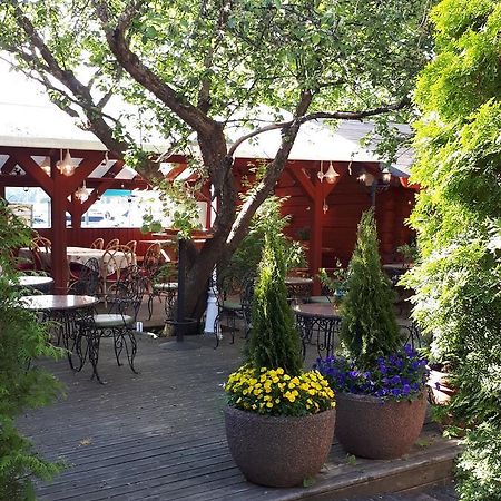 Hotelli Luostarin Puutarha Naantali Exterior foto