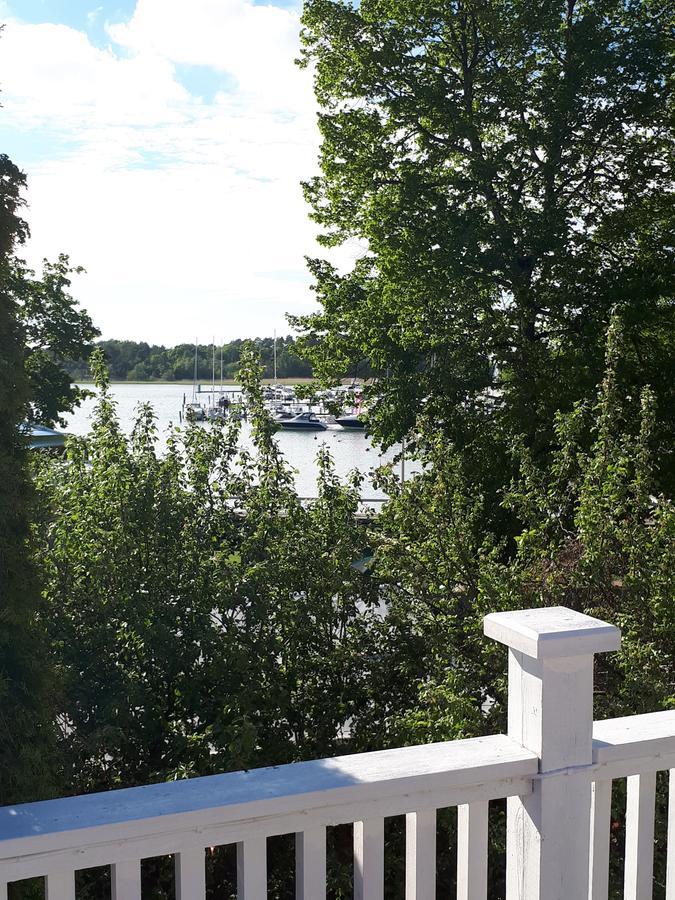 Hotelli Luostarin Puutarha Naantali Exterior foto